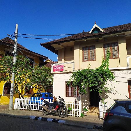 Sundance Beach Villa Kochi Buitenkant foto